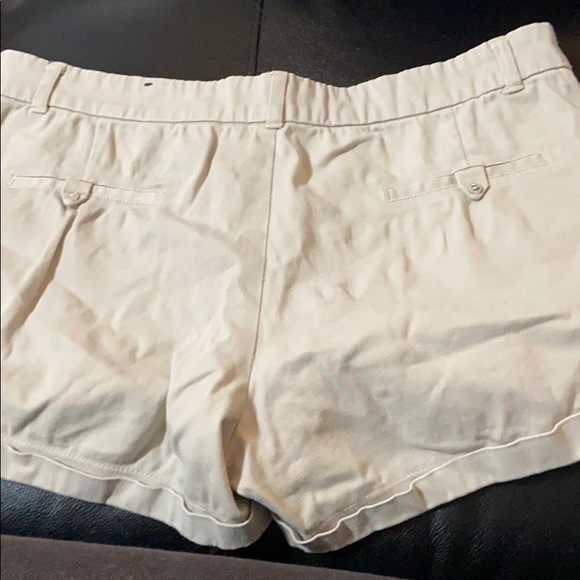 Shorts - Picture 2 of 3